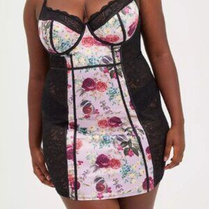 EUC Torrid Chemise - Satin & Lace Underwire Floral black & lavender Size 1